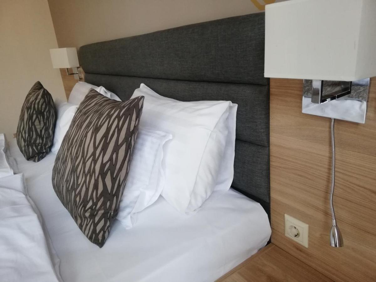 Hotel Therapia Pécs Extérieur photo