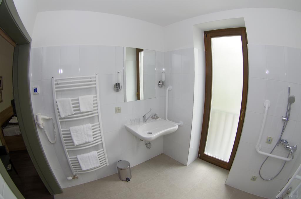 Hotel Therapia Pécs Extérieur photo